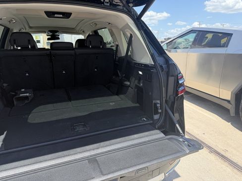 Used 2023 BMW X7 xDrive40i w/ Climate Comfort Package AWD/4WD image 5