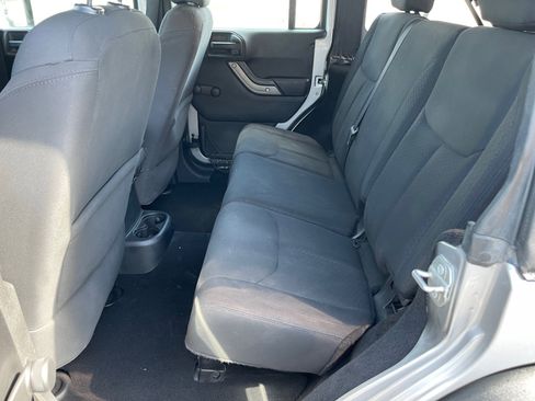 Used 2015 Jeep Wrangler Unlimited Sport w/ Connectivity Group image 12