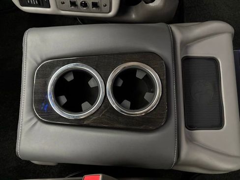 Used 2025 GMC Savana 2500 w/ Driver Convenience Package image 36