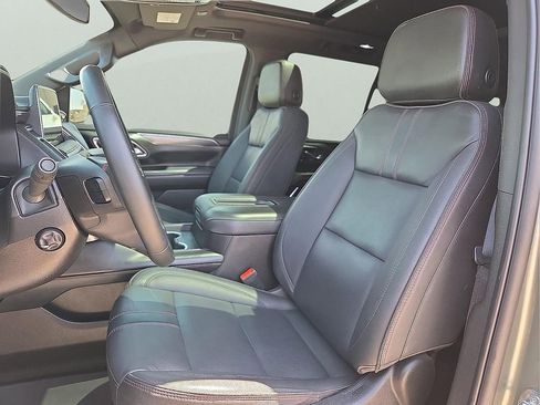 Used 2023 Chevrolet Tahoe RST w/ Luxury Package AWD/4WD image 16