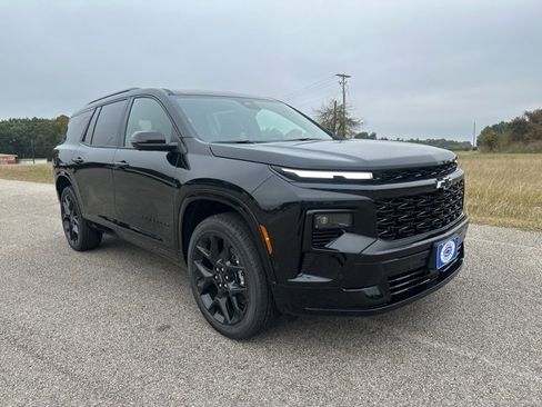 New 2026 Chevrolet Traverse RS w/ LPO, Floor Liner Package image 2