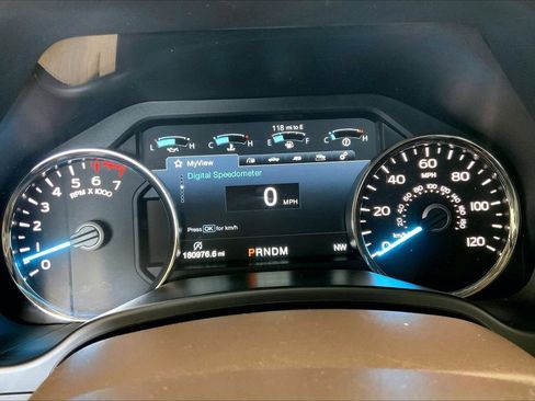 Used 2018 Ford F150 Lariat w/ Equipment Group 501A Mid AWD/4WD image 18