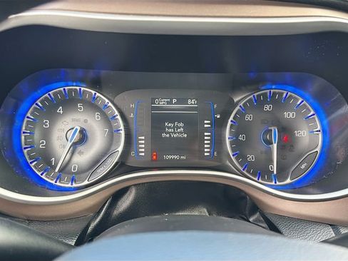 Used 2020 Chrysler Voyager L FWD image 12