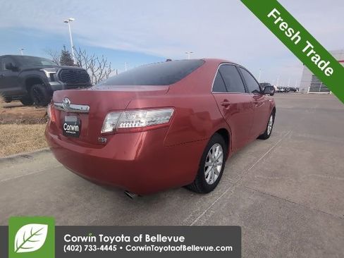 Used 2011 Toyota Camry Hybrid image 3