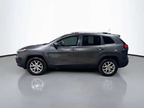 Used 2014 Jeep Cherokee Latitude w/ Cold Weather Group AWD/4WD image 9
