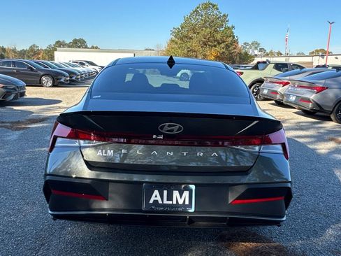 New 2026 Hyundai Elantra Sport image 4