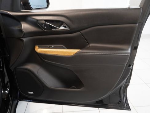 Used 2017 GMC Acadia Denali w/ Technology Package image 36