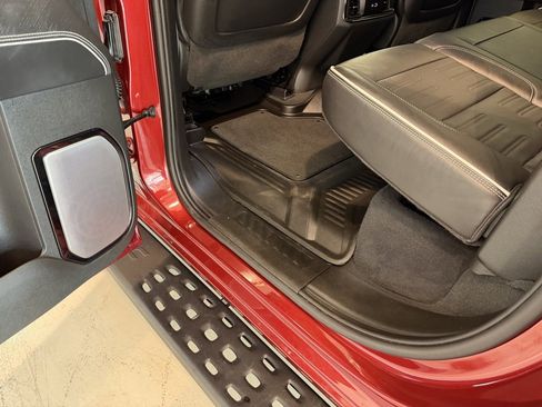 Used 2022 GMC Sierra 1500 AT4X image 45