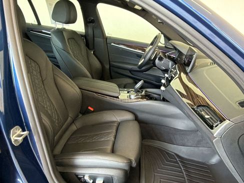 Used 2022 BMW 530i xDrive w/ Premium Package AWD/4WD image 25