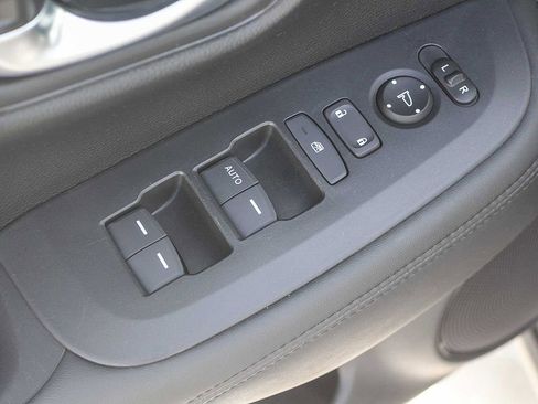 Certified 2024 Honda HR-V LX image 21