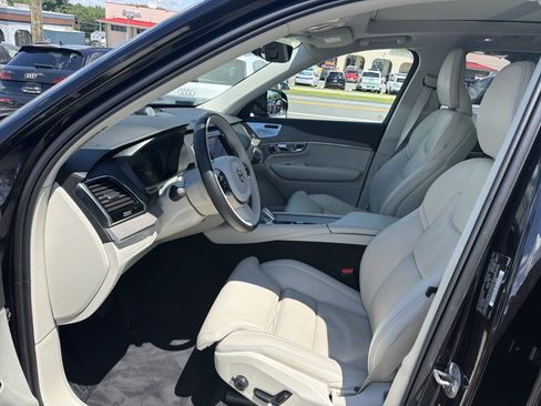 Used 2025 Volvo XC90 T8 Ultra w/ Protection Package Premier AWD/4WD image 6