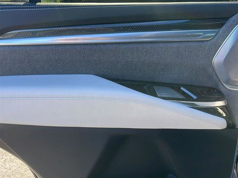 Used 2025 Cadillac Escalade V image 25