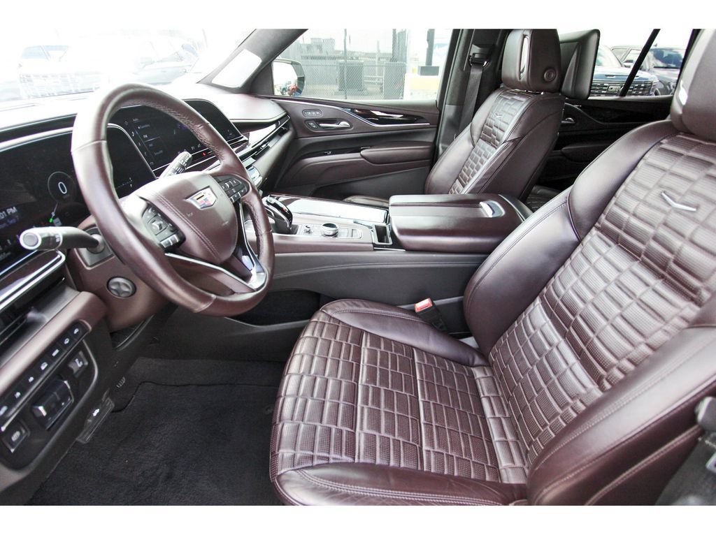 Used 2023 Cadillac Escalade Sport Platinum AWD/4WD image 6