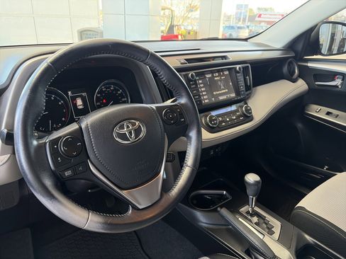 Used 2016 Toyota RAV4 XLE image 15