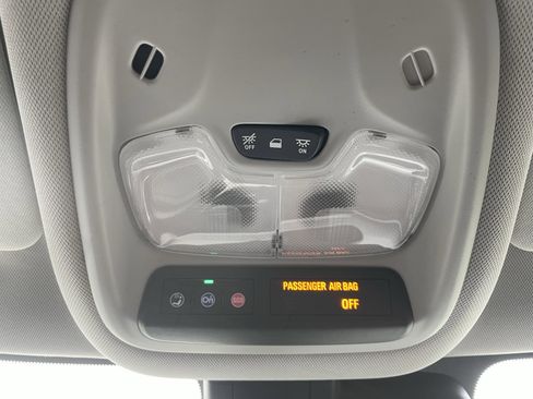 Used 2024 Chevrolet TrailBlazer LT w/ Driver Confidence Package FWD image 28