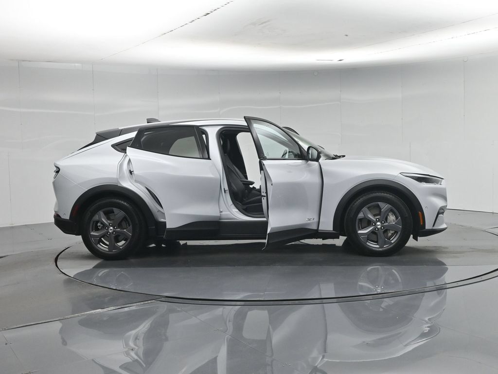Used 2023 Ford Mustang Mach-E Select RWD image 5
