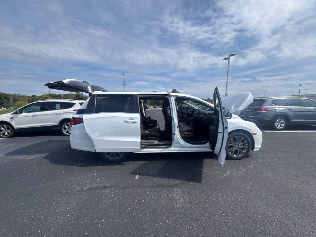 Used 2025 Honda Odyssey Touring image 27