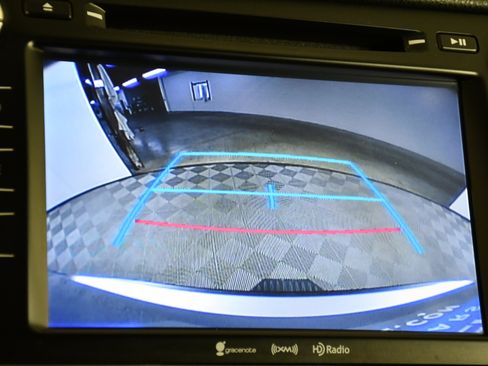 Used 2016 Toyota Highlander XLE image 28