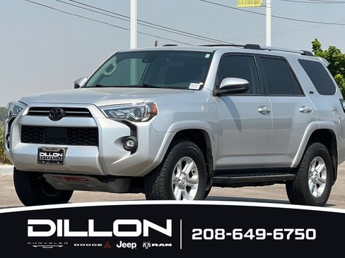Used 2022 Toyota 4Runner SR5 AWD/4WD image 8