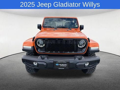 Used 2025 Jeep Gladiator Sport AWD/4WD image 16