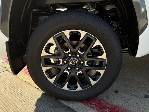 New 2026 Toyota Tundra Limited AWD/4WD image 8