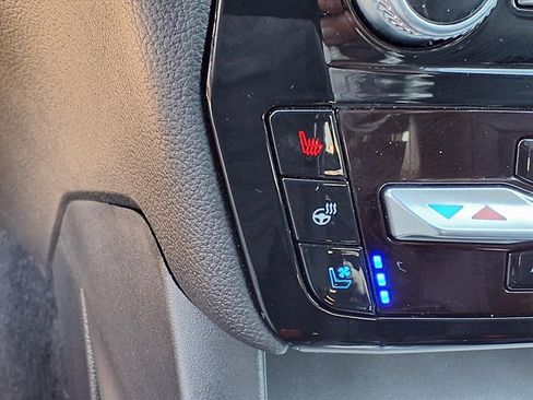 Used 2022 Ford Explorer Limited image 32