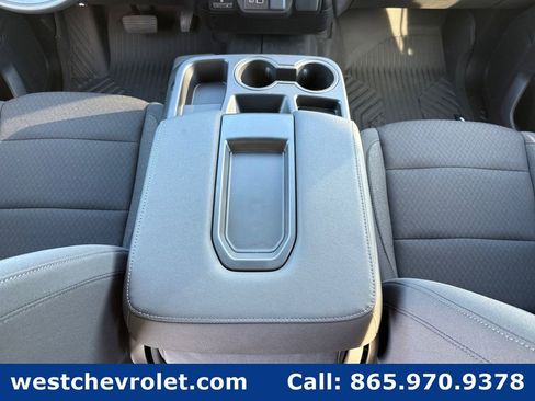 New 2026 Chevrolet Silverado 1500 Custom Trail Boss w/ LPO, Dark Essentials Package AWD/4WD image 15