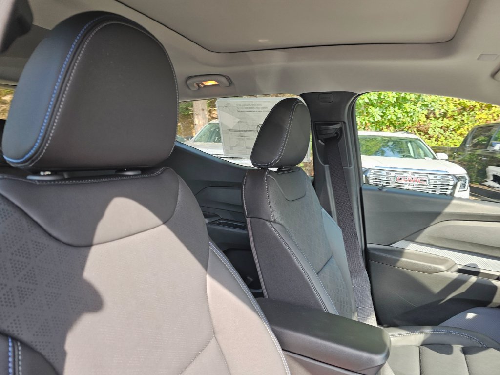 New 2027 Chevrolet Bolt LT w/ Dual Panel Sunroof Package FWD image 11