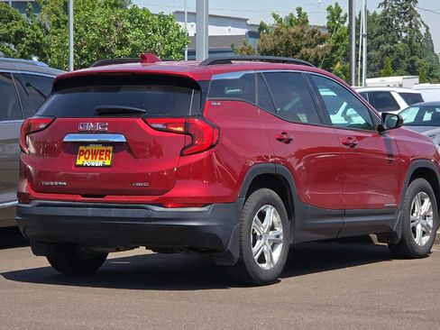 Used 2018 GMC Terrain SLE AWD/4WD image 4