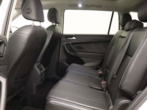 Certified 2022 Volkswagen Tiguan SE w/ Panoramic Sunroof Package image 14