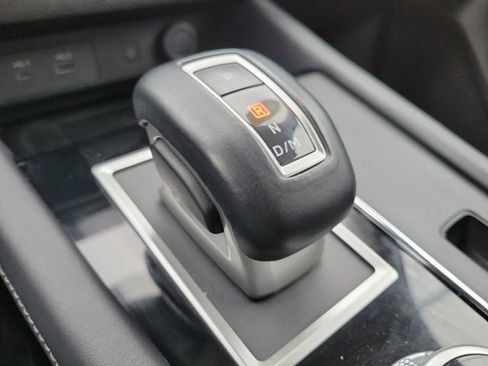 Used 2024 Mitsubishi Outlander SE image 36