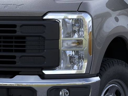 New 2026 Ford F350 XL w/ FX4 Off-Road Package AWD/4WD image 18