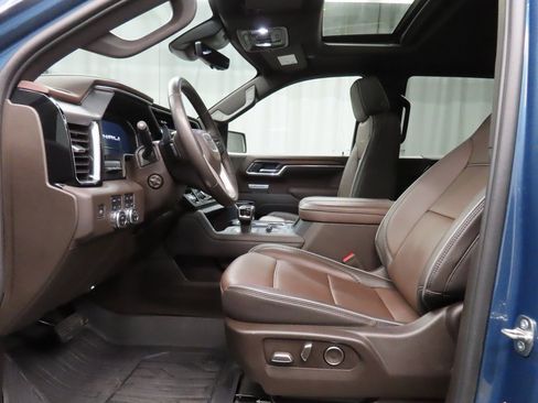 Used 2024 GMC Sierra 1500 Denali w/ Denali Reserve Package image 9