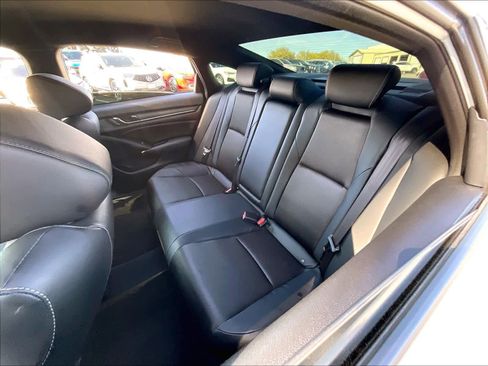 Used 2018 Honda Accord Sport image 27