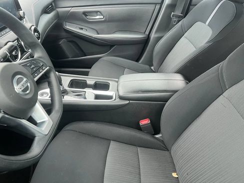 Used 2023 Nissan Sentra SV FWD image 3