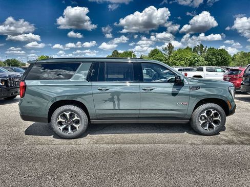 New 2026 GMC Yukon XL AT4 image 10