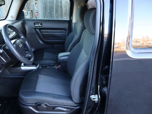 Used 2006 HUMMER H3 w/ Chrome Appearance Package image 19