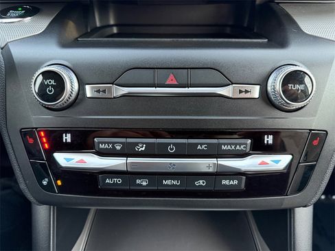 Used 2020 Ford Explorer XLT w/ Equipment Group 202A image 17