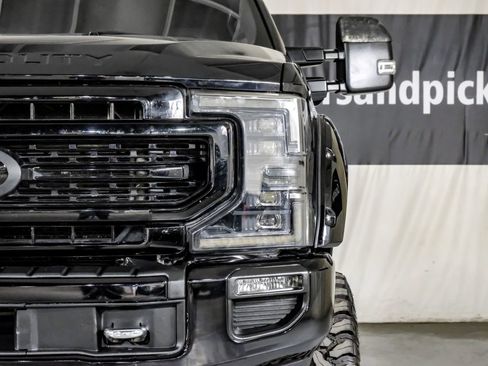 Used 2021 Ford F250 Platinum w/ FX4 Off-Road Package image 42