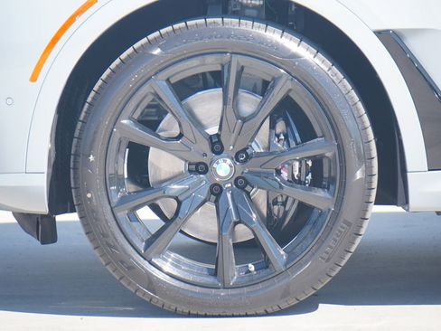 New 2026 BMW X7 xDrive40i w/ M Sport Package image 5