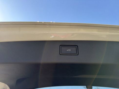 New 2026 Volkswagen Tiguan SE R-Line image 16