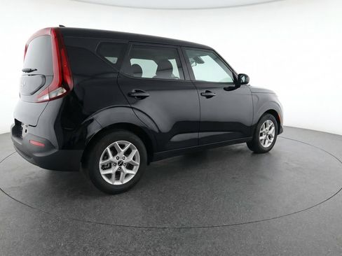 Used 2025 Kia Soul LX w/ LX Technology Package image 9