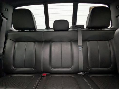 Used 2014 Ford F150 FX4 w/ Equipment Group 402A Luxury AWD/4WD image 25