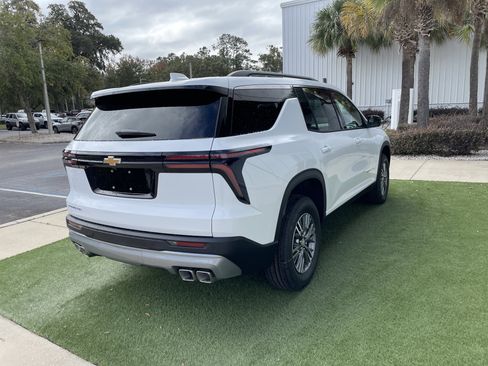 New 2026 Chevrolet Traverse LT image 7