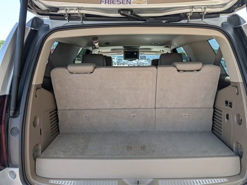 Used 2017 Chevrolet Tahoe Premier AWD/4WD image 25