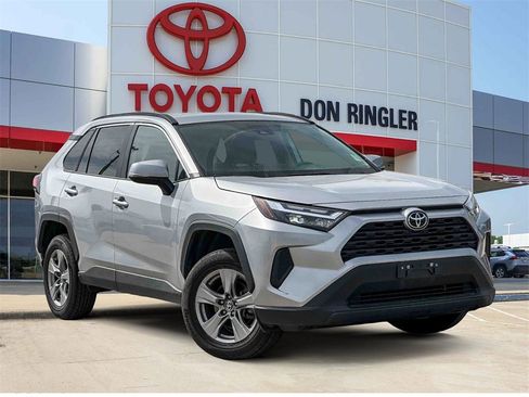 Used 2024 Toyota RAV4 XLE image 1