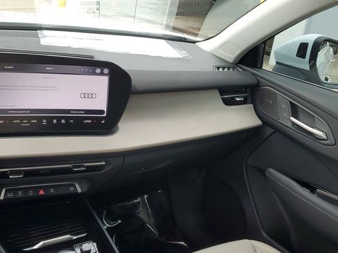 New 2026 Audi Q3 quattro 2.0T AWD/4WD image 22