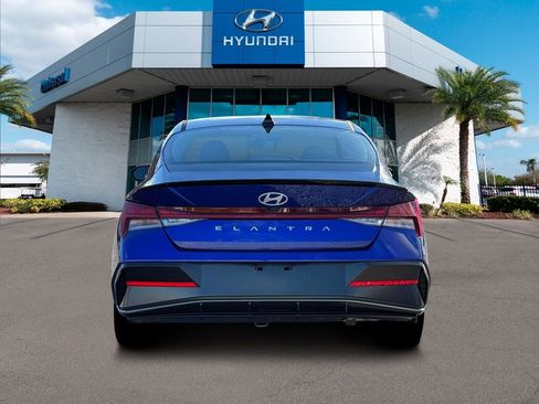 New 2026 Hyundai Elantra SEL Sport image 7