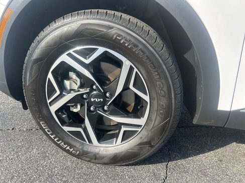 Used 2025 Kia Sportage LX image 38