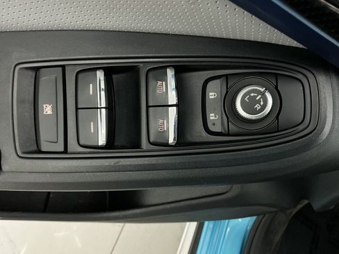 Used 2020 Subaru Crosstrek Hybrid AWD/4WD image 38